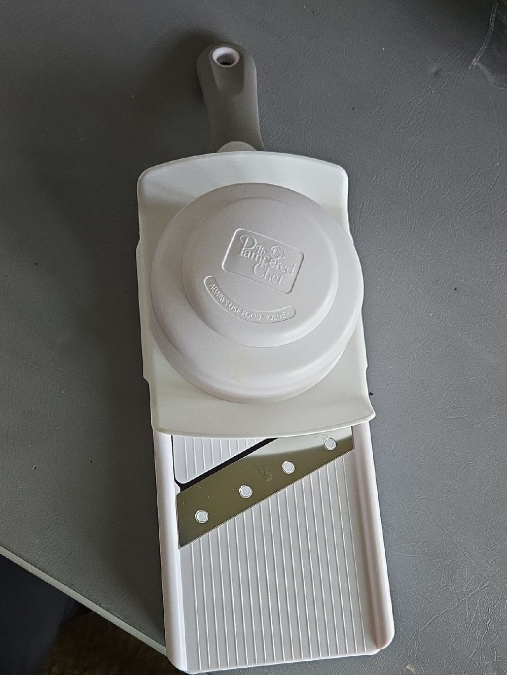Pampered Chef Simple Slicer